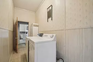 611 N Main St, Elgin, TX 78621 - Photo 22