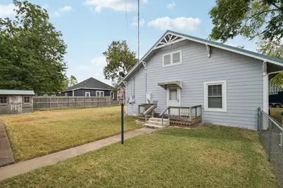 611 N Main Street, Elgin, TX 78621 - Photo 26