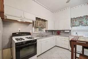 611 N Main St, Elgin, TX 78621 - Photo 8