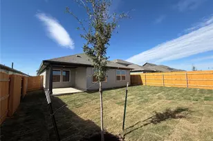 119 Holmby Dr, Hutto, TX 78634 - Photo 8