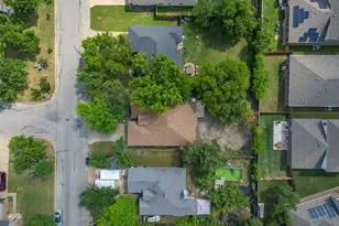 810 Honeysuckle Dr, Leander, TX 78641 - Photo 1