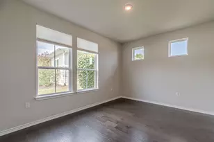 318 Dancing Oak Ln, San Marcos, TX 78666 - Photo 8