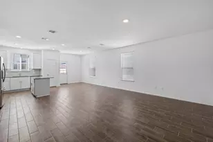 1605 Holly Lk Dr, Leander, TX 78641 - Photo 4