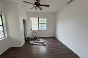 504 East St, Thrall, TX 76578 - Photo 16