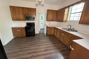 504 East St, Thrall, TX 76578 - Photo 2