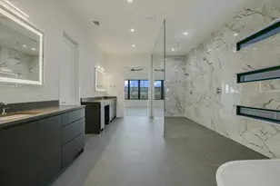 105 Via Roma Ct, Horseshoe Bay, TX 78657 - Photo 18