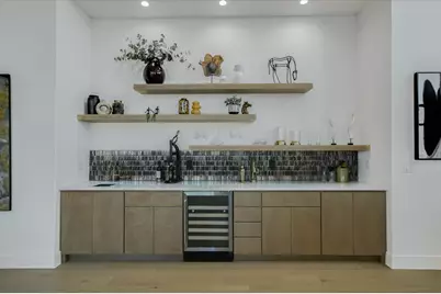 105 Via Roma Court, Horseshoe Bay, TX 78657 - Photo 4