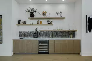 105 Via Roma Ct, Horseshoe Bay, TX 78657 - Photo 4