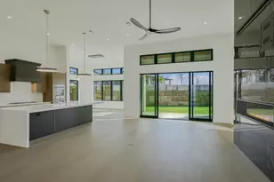 105 Via Roma Ct, Horseshoe Bay, TX 78657 - Photo 8