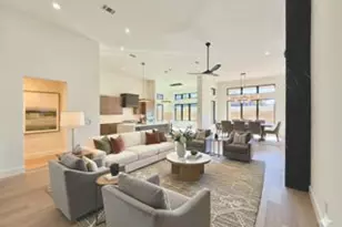 105 Via Roma Ct, Horseshoe Bay, TX 78657 - Photo 6