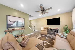 364 Dakota Crk, New Braunfels, TX 78130 - Photo 2