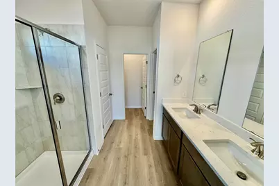 196 Coopers Hawk Crest, Cedar Creek, TX 78612 - Photo 4