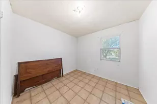 200 Prairie Cir, Buda, TX 78610 - Photo 12