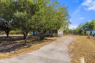 200 Prairie Cir, Buda, TX 78610 - Photo 26