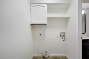 6803 Woodhue Dr, Austin, TX 78745 - Photo 10