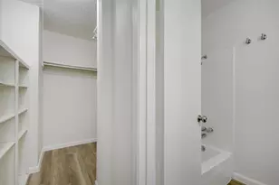 6803 Woodhue Dr, Austin, TX 78745 - Photo 14