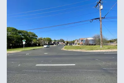 1700 W Stassney Lane, Austin, TX 78745 - Photo 14