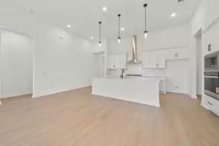 329 Muddy Crk Wy, Kyle, TX 78640 - Photo 4