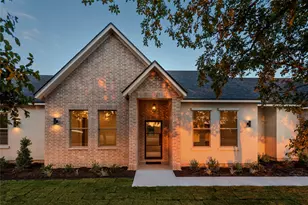 301 Onion Creek Ln, Driftwood, TX 78619 - Photo 2