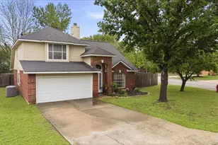 17101 Village Glen Rd, Pflugerville, TX 78660 - Photo 1