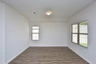 21413 Wilmiller Ln, Pflugerville, TX 78660 - Photo 6