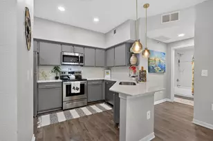 2320 Gracy Farms Ln, Austin, TX 78758 - Photo 12