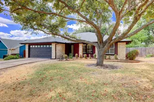 1704 Foxfire Dr, Round Rock, TX 78681 - Photo 1