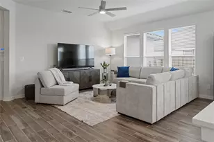 708 Willowbrook Ave, New Braunfels, TX 78130 - Photo 2