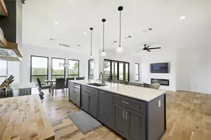 26701 Blue Cove Rd, Marble Falls, TX 78654 - Photo 10