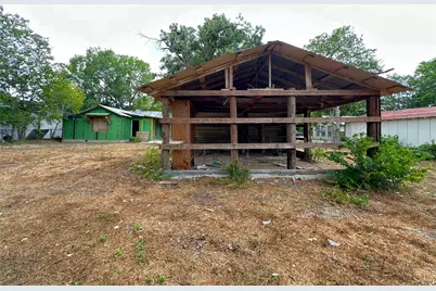 818 Plum Street, Lockhart, TX 78644 - Photo 6