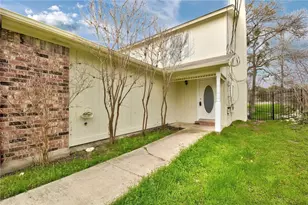 6102 Parkwood Dr, Austin, TX 78735 - Photo 2
