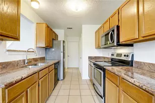 6102 Parkwood Dr, Austin, TX 78735 - Photo 10