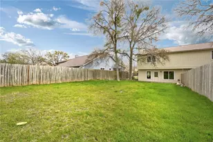 6102 Parkwood Dr, Austin, TX 78735 - Photo 24