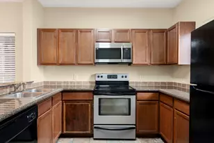 6810 Deatonhill Dr, Austin, TX 78745 - Photo 16