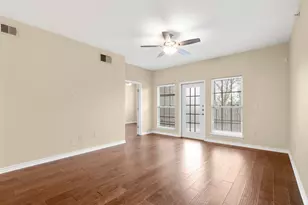 6810 Deatonhill Dr, Austin, TX 78745 - Photo 4