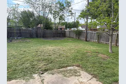 709 Drake Lane, Taylor, TX 76574 - Photo 14