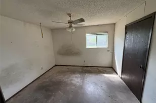 709 Drake Ln, Taylor, TX 76574 - Photo 10