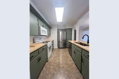 8702 Dawnridge Circle, Austin, TX 78757 - Photo 10