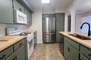 8702 Dawnridge Cir, Austin, TX 78757 - Photo 10