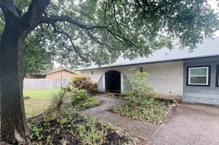8702 Dawnridge Cir, Austin, TX 78757 - Photo 24