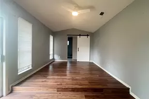 8702 Dawnridge Cir, Austin, TX 78757 - Photo 12