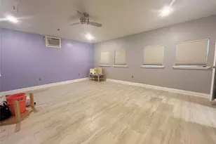 8702 Dawnridge Cir, Austin, TX 78757 - Photo 20