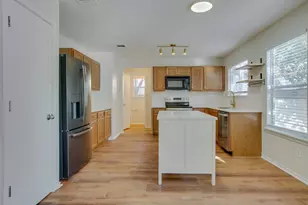 2005 Whistling Way, Taylor, TX 76574 - Photo 8