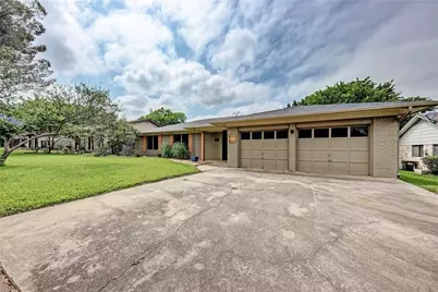 402 Greenwood Drive, Georgetown, TX 78628 - Photo 2