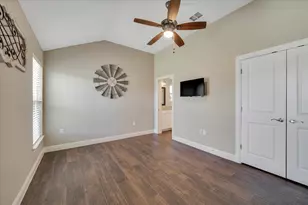 204 W Blanco Bend Dr, Wimberley, TX 78676 - Photo 24