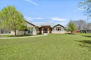 204 W Blanco Bend Dr, Wimberley, TX 78676 - Photo 4
