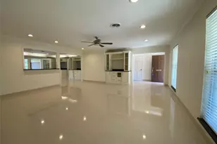 4318 Breakwood Dr, Houston, TX 77096 - Photo 6