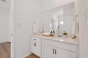 941 Legends Ln, Georgetown, TX 78628 - Photo 12