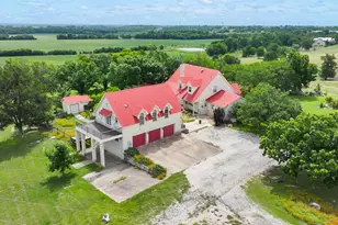 351 Laurel Creek, Hutto, TX 78634 - Photo 2