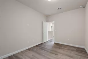 6907 Idea Rd, Austin, TX 78741 - Photo 20